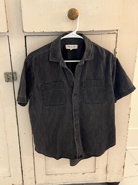 Madewell Short-Sleeve Button-Down Shirt in Washed Black